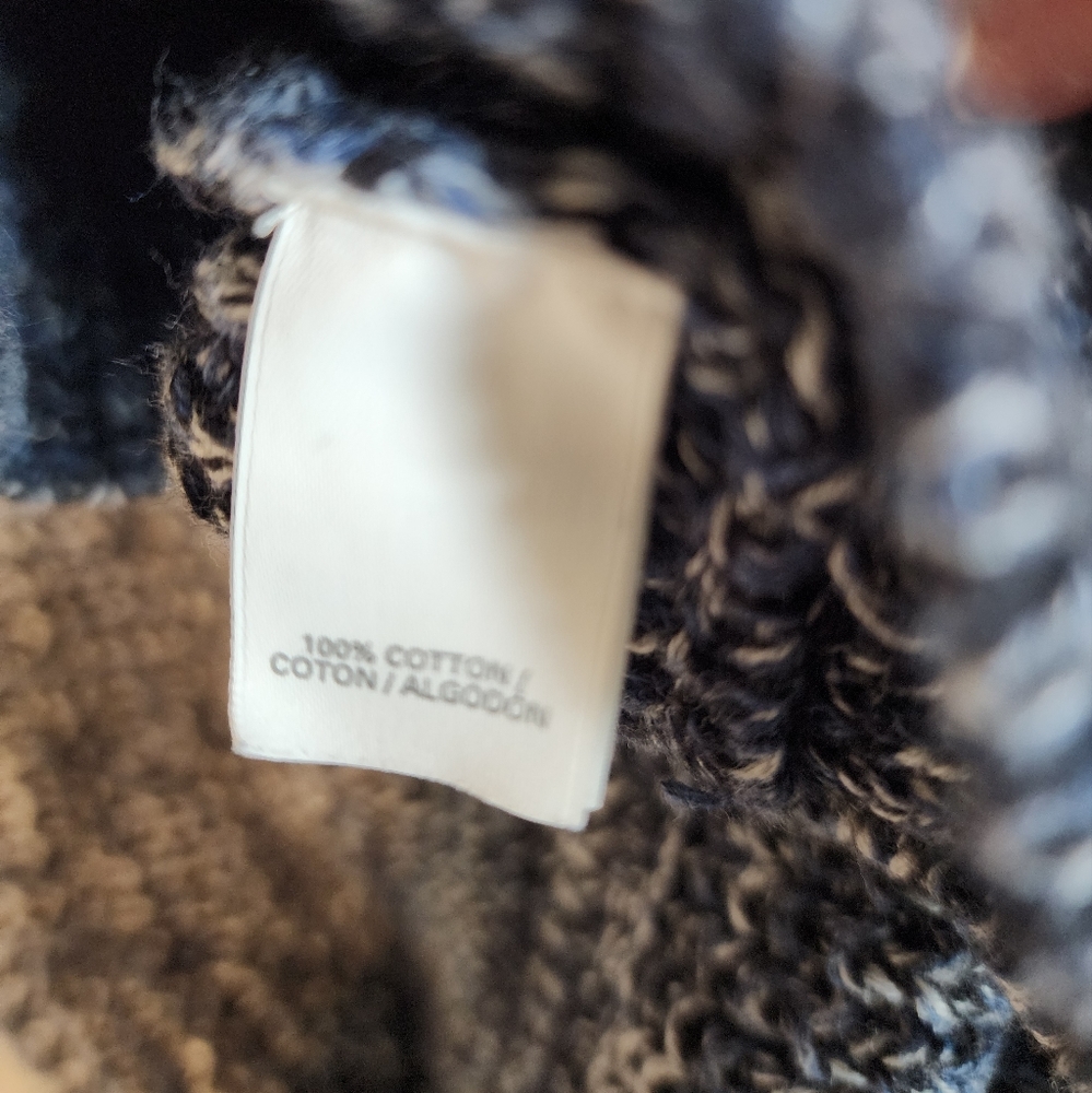 Sweater - Picture 4 of 11